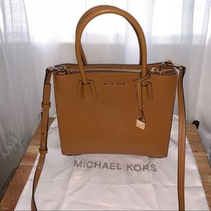 Mercer Medium Pebbled Leather Crossbody bag